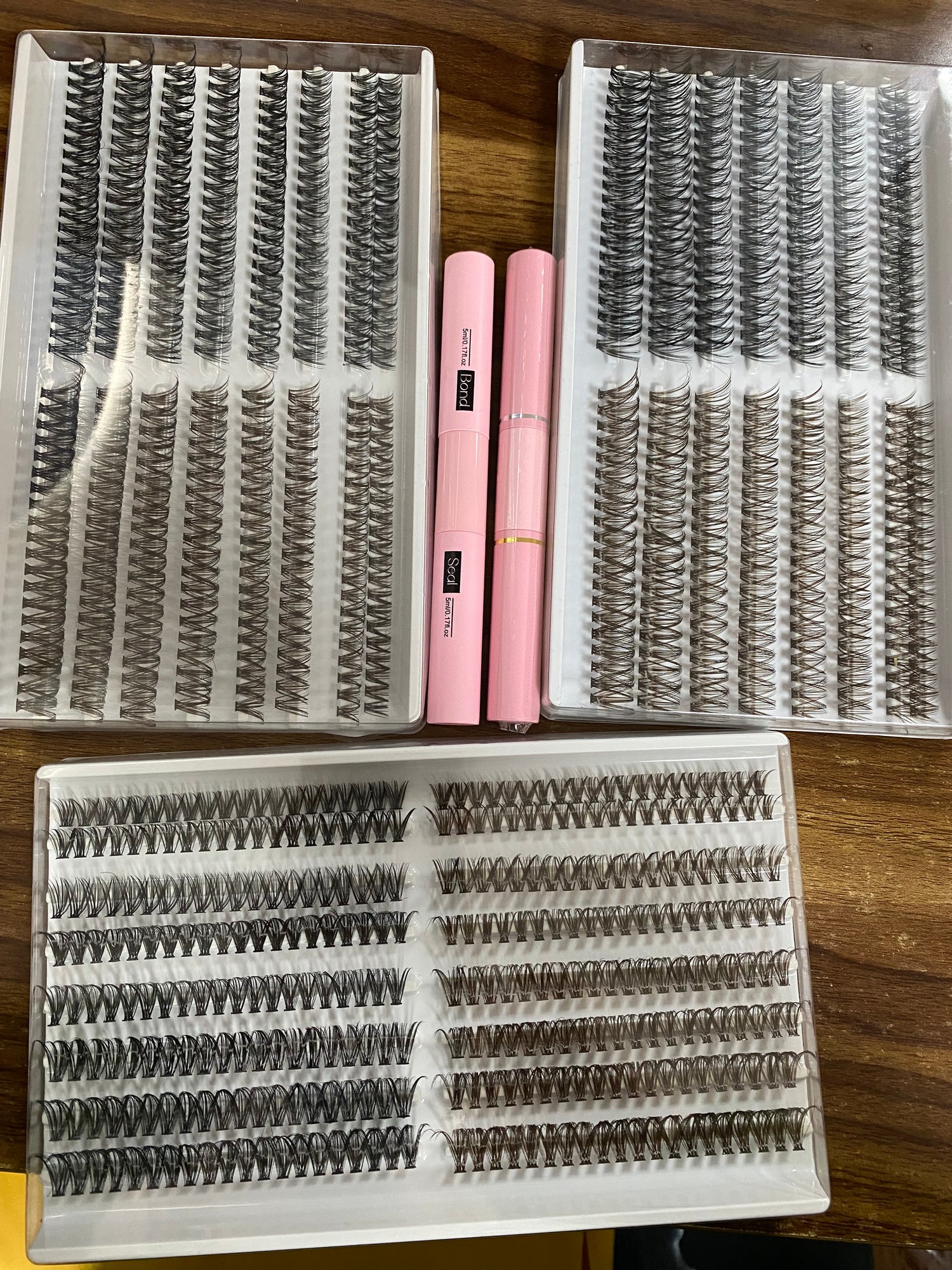 3 lashes+2 glues+brush+ a free gift