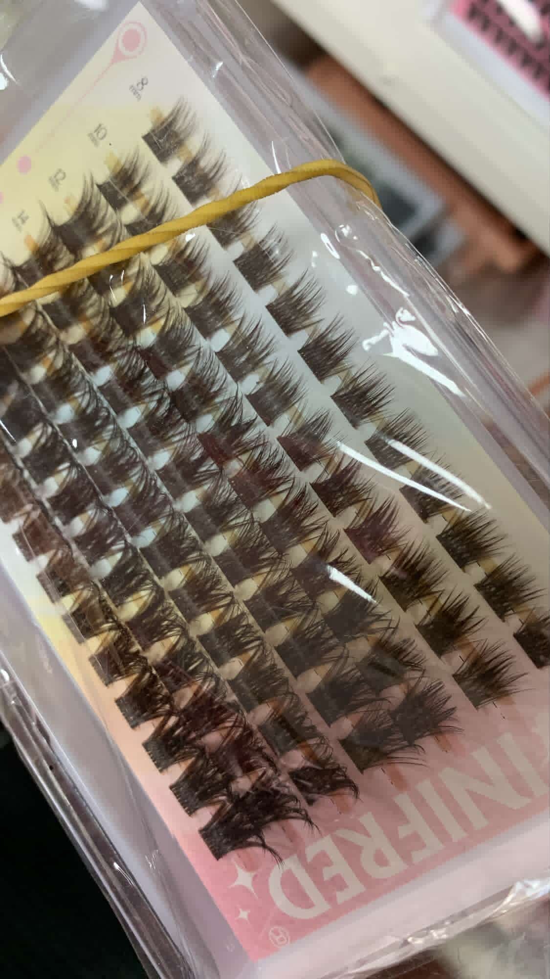 2 packs of lashes