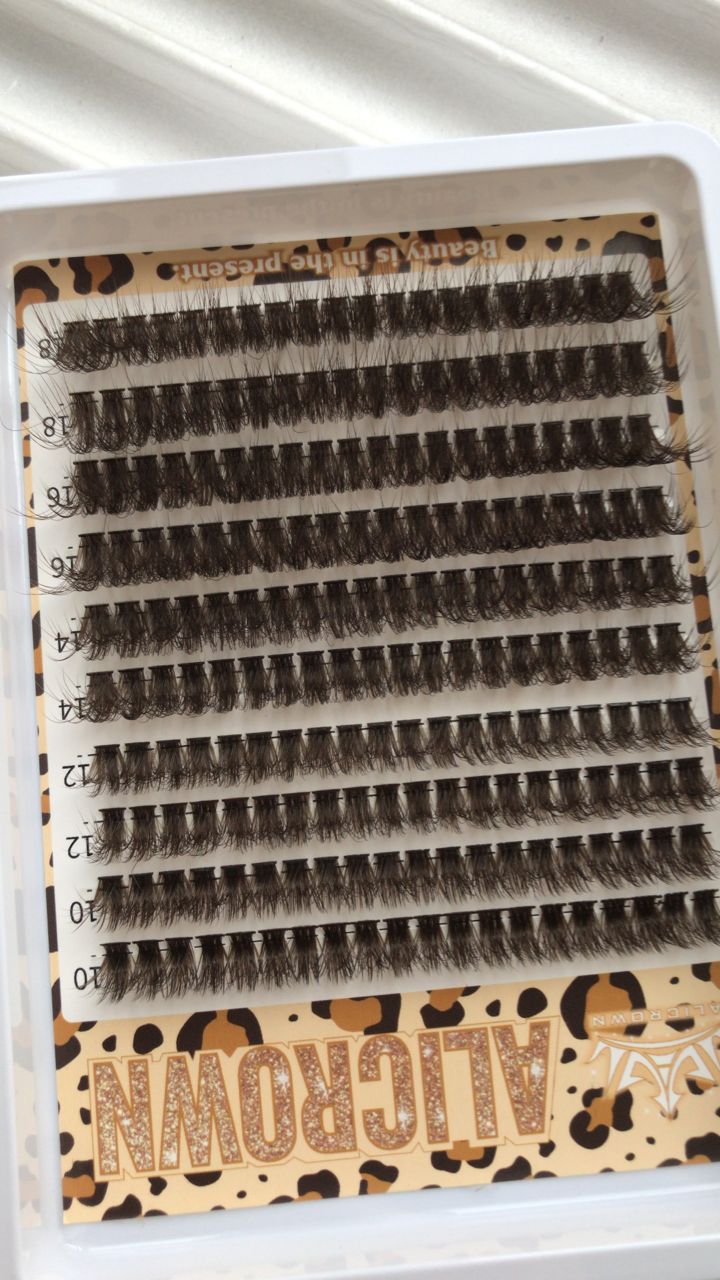 $8.90 for 3 trays lashes